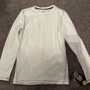 White power core warm shirt